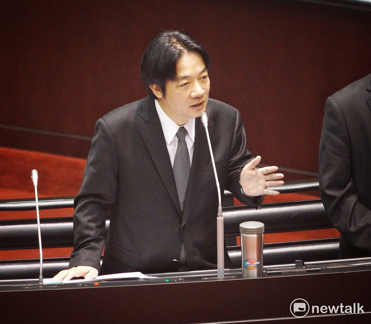 行政院長賴清德今(26)天在行政院會中特別點名國營事業，要扮演穩定物價的重要角色。圖為賴清德在立院備詢畫面。 圖：新頭殼資料照片（張良一/攝）