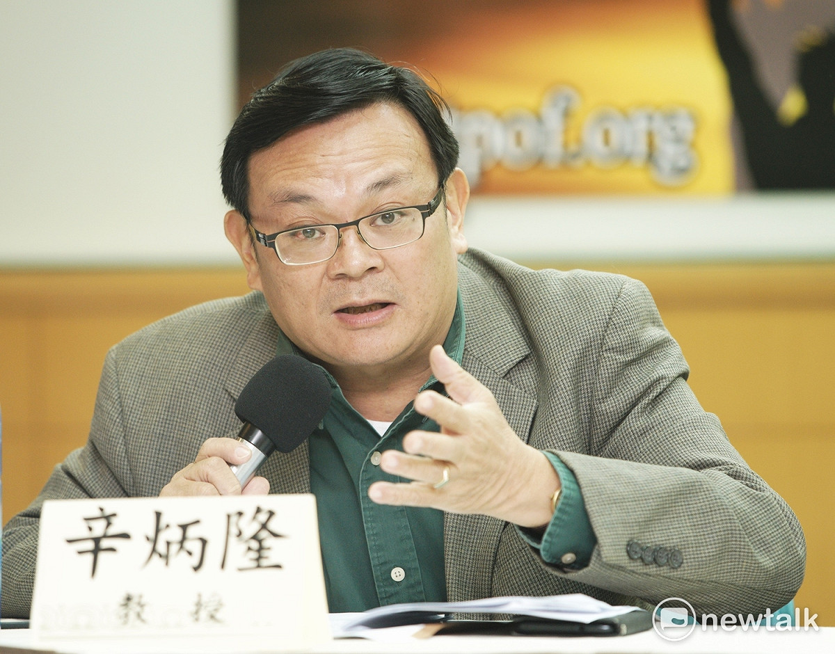 台大國發所副教授辛炳隆出席台灣民意基金會記者會。 圖：張良一/攝