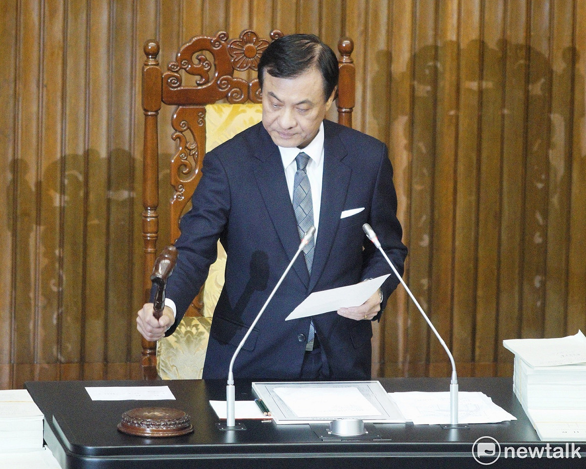 立法院臨時會三讀通過所得稅法修正案。 圖：張良一/攝