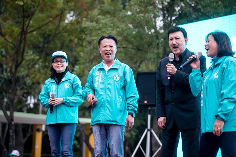 翁章梁在2017.12.30下午三點，邀請余天出席在嘉義縣民雄早安公園舉辦說明會。 圖： 翁章梁辦公室/提供
