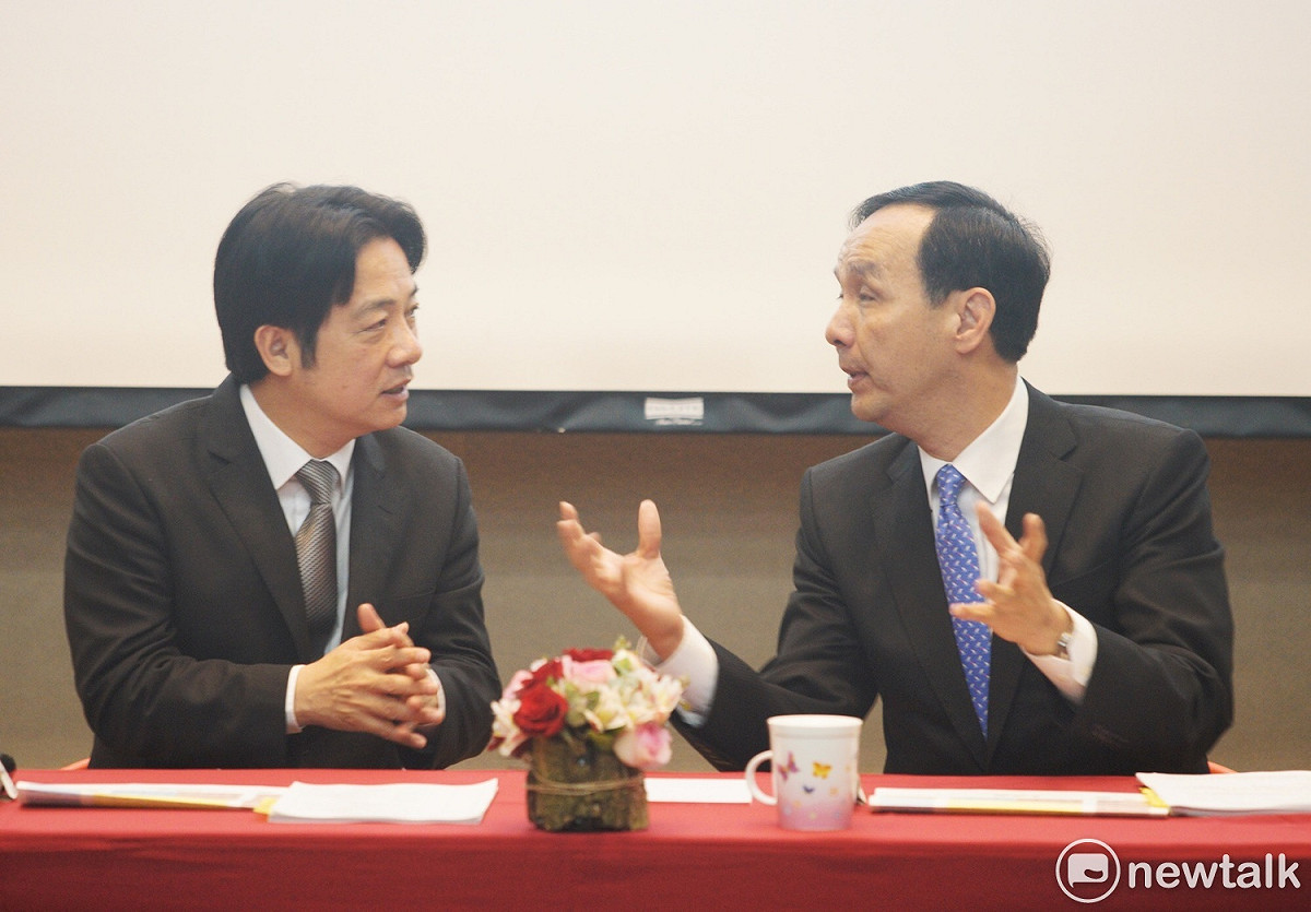談前瞻，朱立倫似乎有很多話要向賴清德說。 圖：張良一/攝