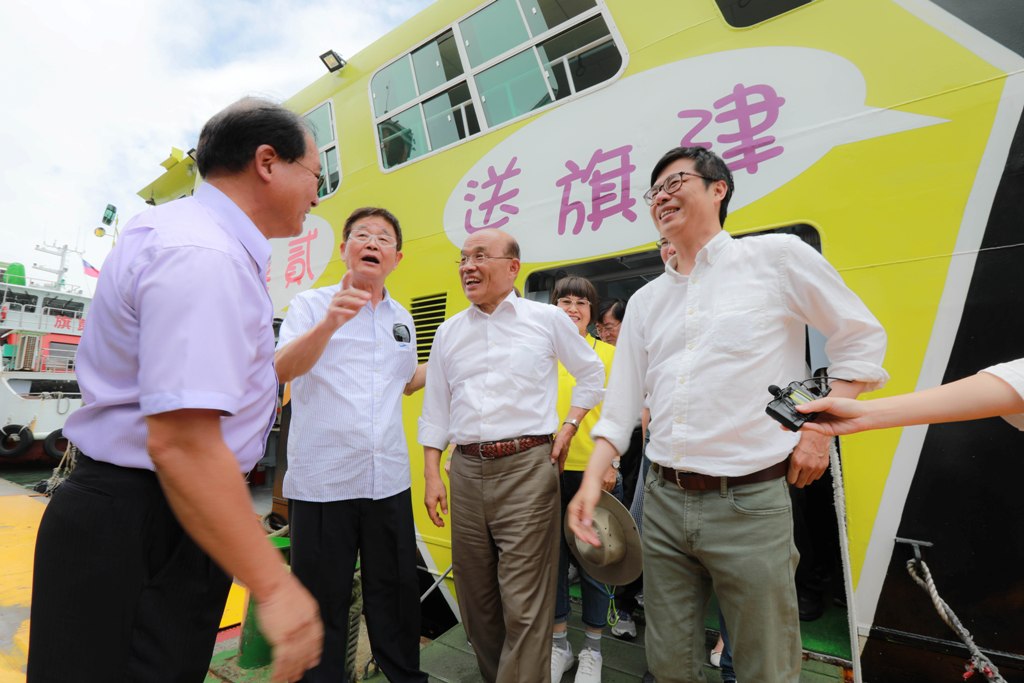 蘇貞昌日前與陳其邁組成「緊衝連線」，強打「做事牌」，以蘇貞昌的魄力和陳其邁的執行力，宣示未來新北和高雄在市政上將全力合作，讓城市更進步。 圖:陳其邁辦公室提供
