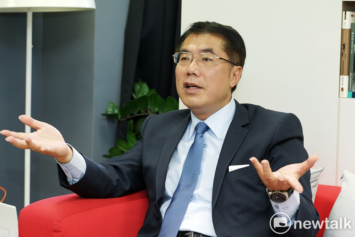 民進黨台南市長參選人黃偉哲專訪。 圖：張良一/攝