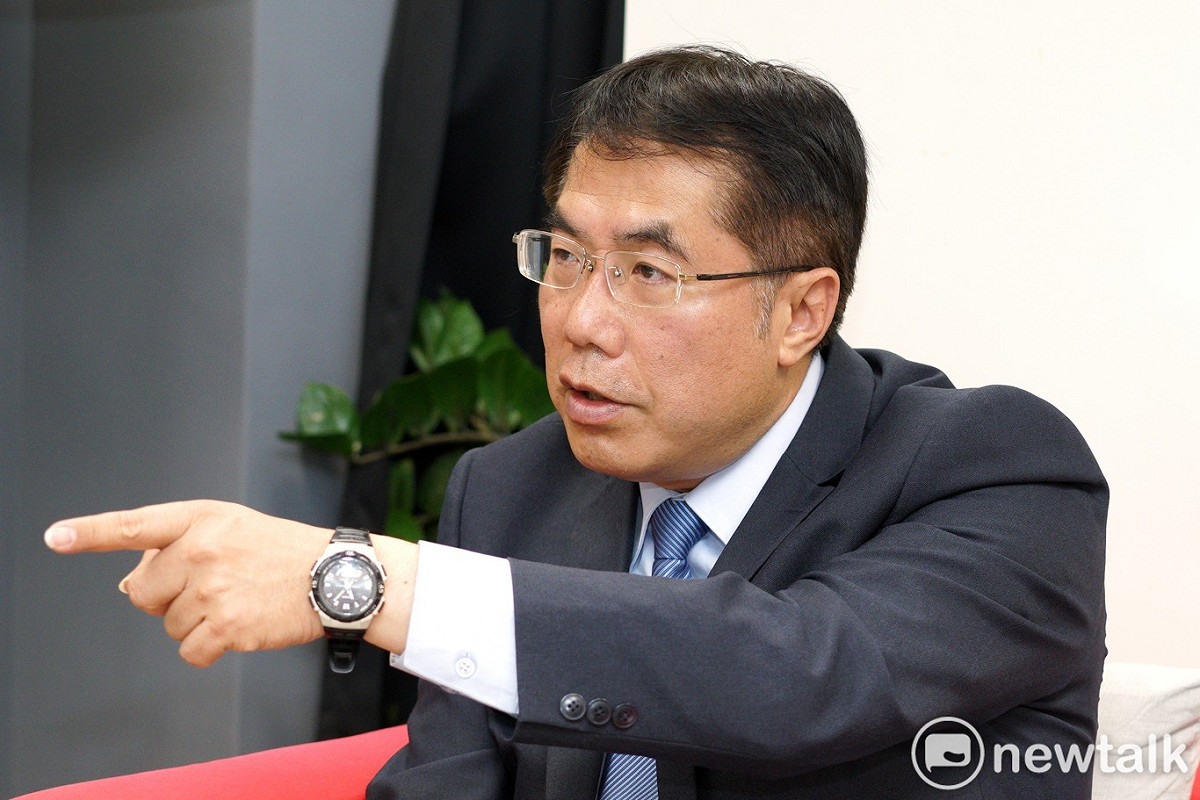 民進黨台南市長參選人黃偉哲專訪。 圖：張良一/攝