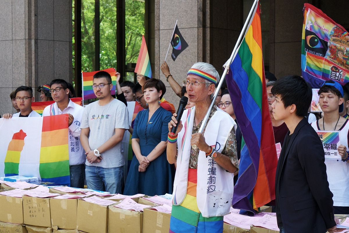 中央選舉委員會目前收到10個公投提案完成第二階段連署。(圖為婚姻平權遊行) 圖：張良一/攝（資料照片）