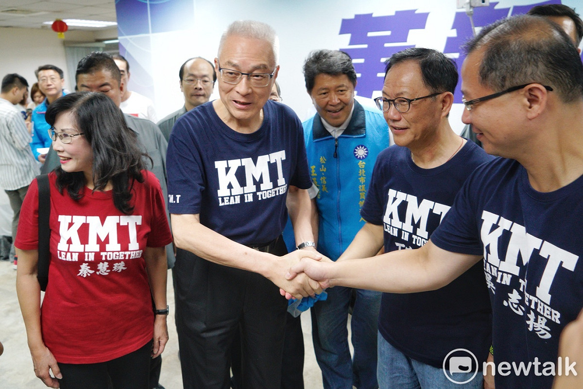 國民黨主席吳敦義、國民黨台北市長參選人丁守中出席丁守中台北市客家後援會成立大會。 圖：張良一/攝