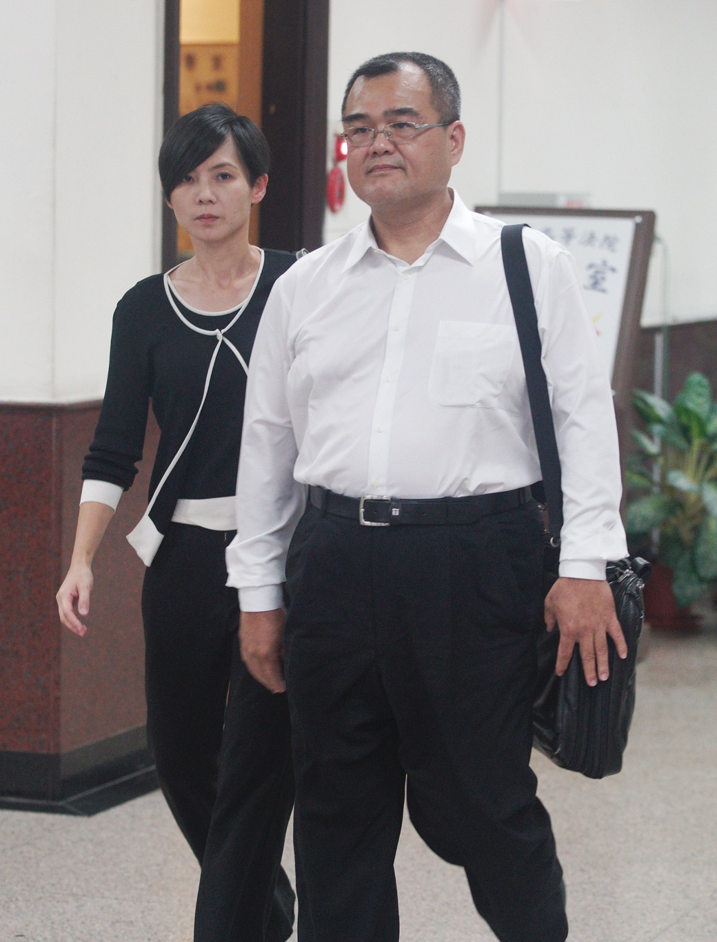 林益世、彭愛佳高院出庭。 圖：張良一/攝