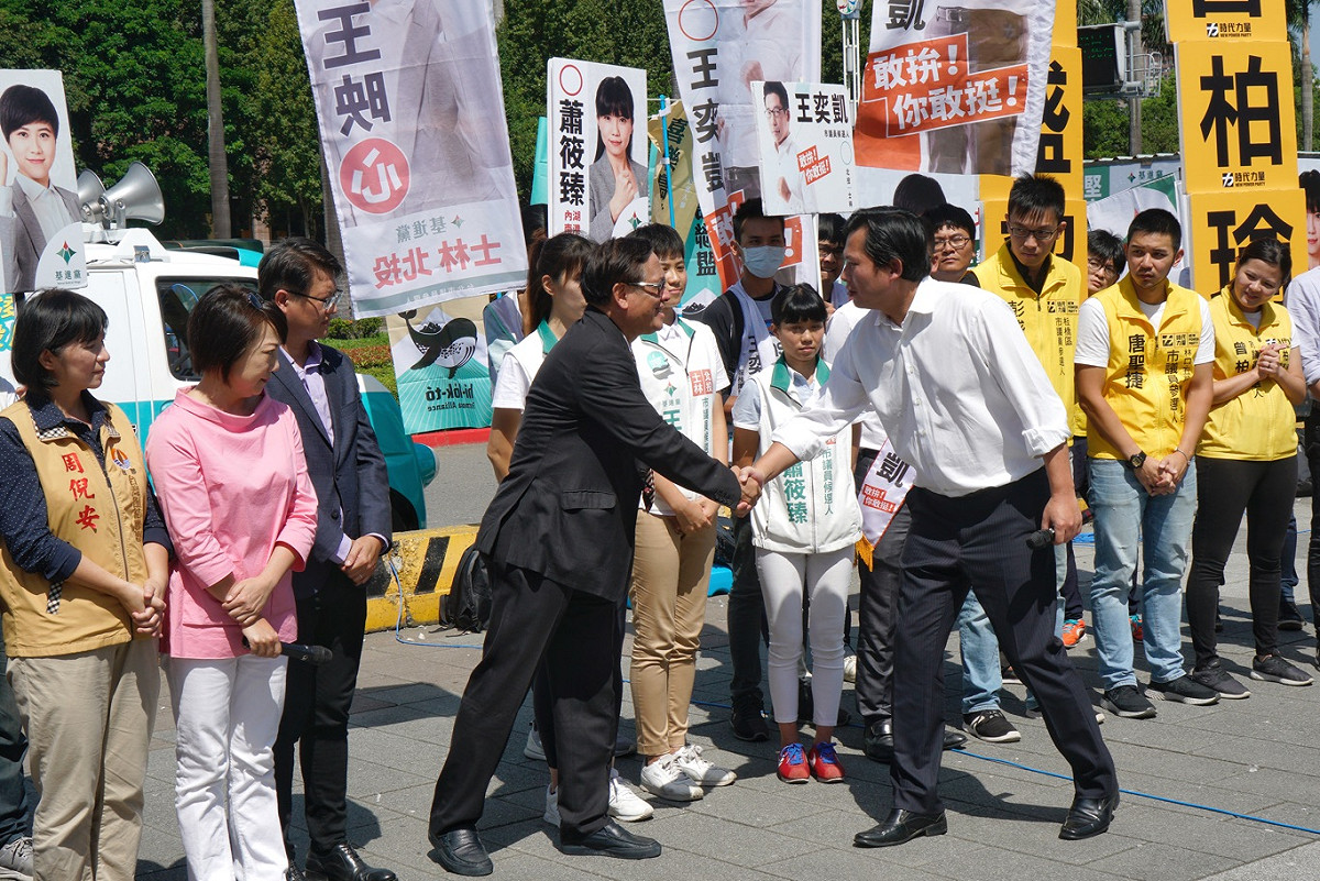由民視董事長郭倍宏發起的喜樂島聯盟公投反併吞活動本週六在台北展開，時代力量主席黃國昌、社民黨召集人范雲、基進黨、台聯都力挺到底。 圖：張良一/攝（資料照片）