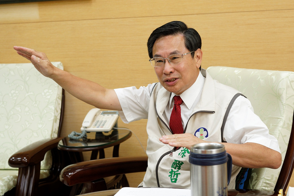 嘉義市長涂醒哲：有關污水下水道接管，現在是政府出錢幫忙接管，若是現在不接，以後要接需要自己出錢。 圖：張良一/攝