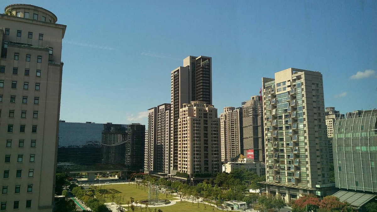 根據行政院環保署空品監測站最新數據顯示，台中市今年1至9月PM2.5平均值與紫爆日數控制，皆相較去年同期更為進步，並創下八年來的新低紀錄。 圖：台中市政府提供