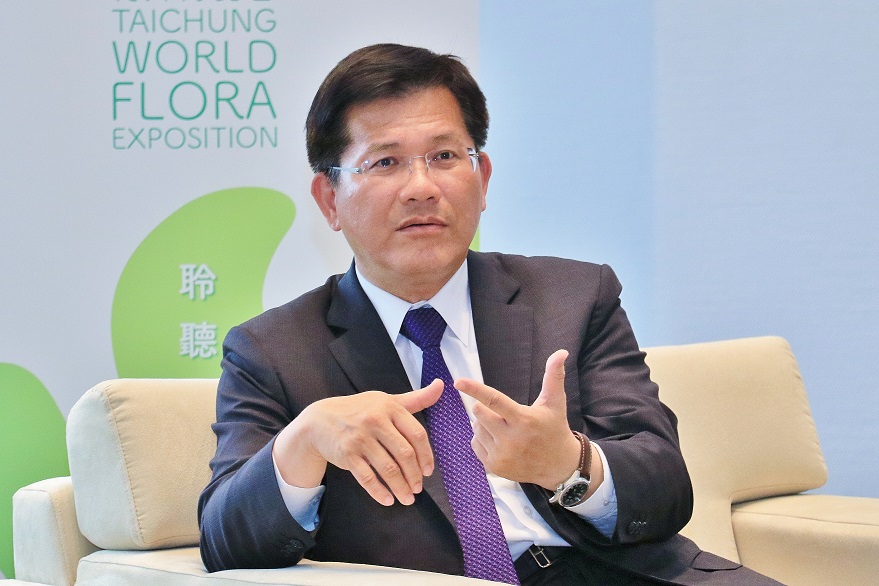 台中市長林佳龍接受新頭殼專訪。 圖：台中市政府提供