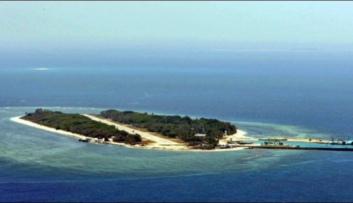 對於美軍艦能否停靠太平島一事，國防部今(7)日重申，凡向我國提出人道救援需求者，國防部會考量區域與國家利益作下，提供必要協助。 圖：翻攝自Google地圖