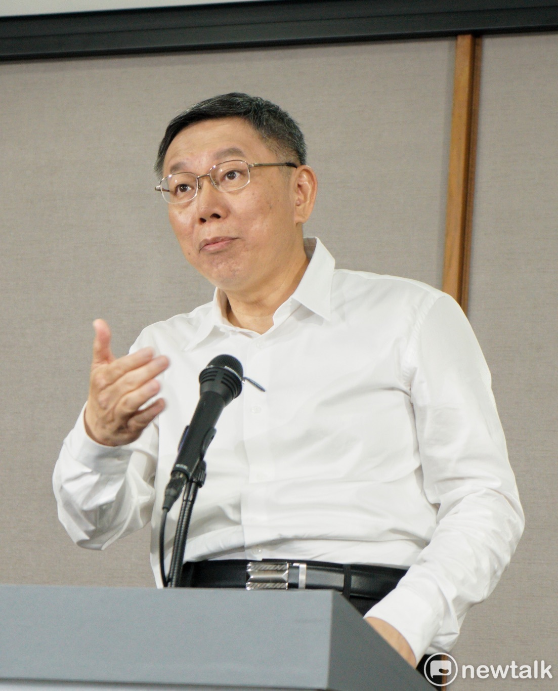 台北市長侯選人柯文哲出席台北市長選舉電視辯論會。 圖：張良一 / 攝