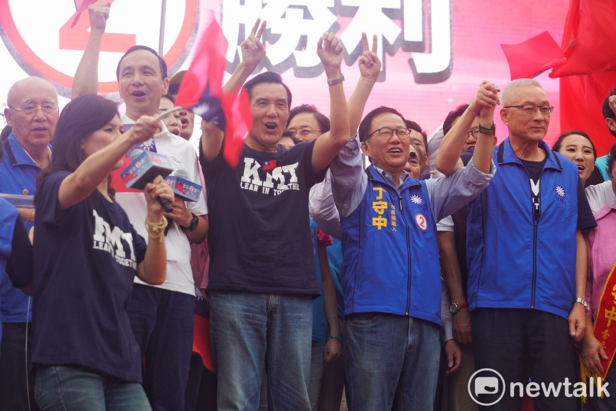 前總統馬英九、國民黨主席吳敦義等人都將出席國民黨台北市長候選人丁守中選前之夜「台北要先贏，投票救台灣」，活動結束前還會合唱〈台北的天空〉。 圖：張良一/攝