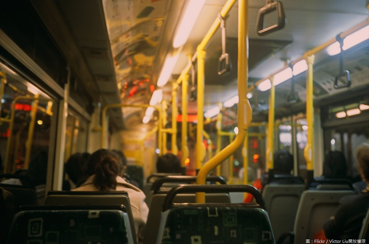 為配合台北馬拉松，本周末將進行交通管制，將有205條公車及國道客運路線受影響！ 圖：Flickr／Victor Liu開放權限