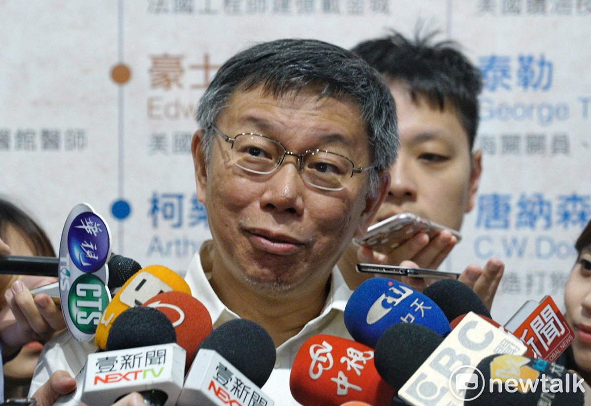 台北市長柯文哲出席台北文化獎頒獎典禮後受訪。 圖：張良一 / 攝