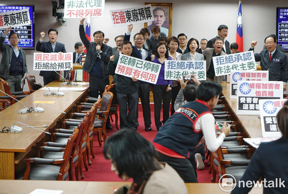 立法院司法法制委員會10日上午原訂審查促轉會，國民黨以楊翠非法代理主席為由，罷審促轉會預算。圖前為促轉會代理主委楊翠。 圖：張良一/攝