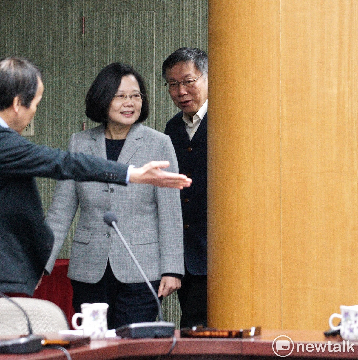 總統蔡英文與台北市長柯文哲舉開的「蔡柯會」下午2點在北門登場。 圖：張良一／攝