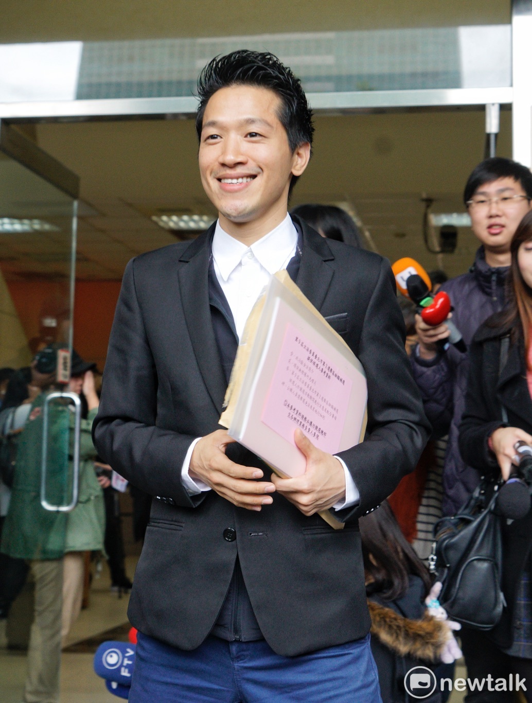 民進黨台北市立委補選人何志偉。 圖：張良一／攝 (資料照)