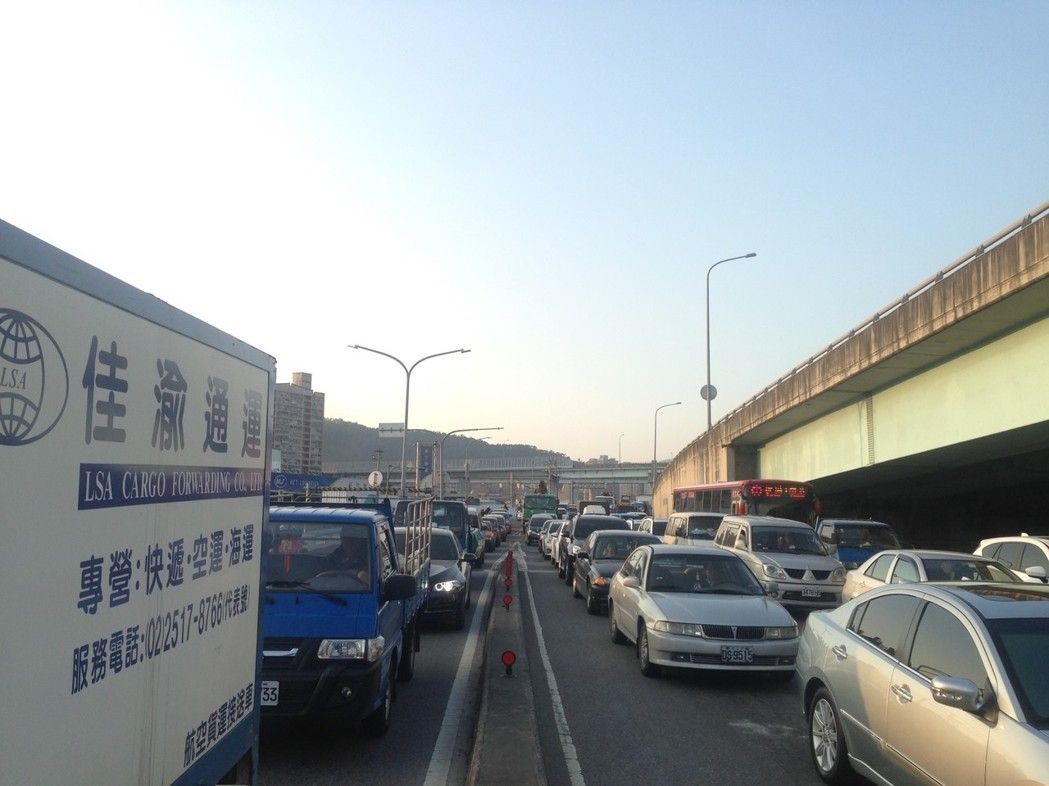 高公局委外開發拖救車科技化派遣APP，預定6月底上線。 圖：新北市交通局/提供