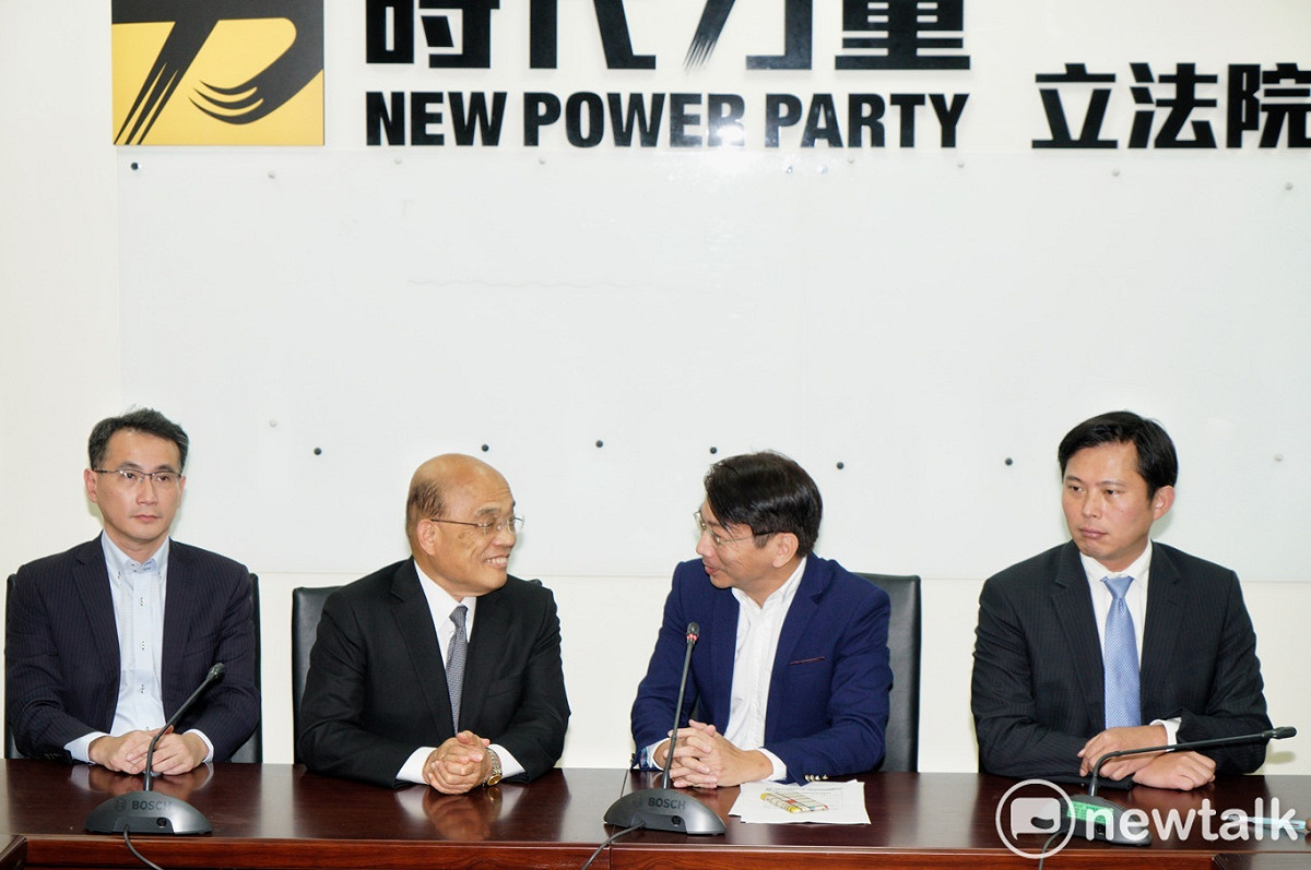 行政院長蘇貞昌拜會時代力量立院黨團。 圖：張良一/攝