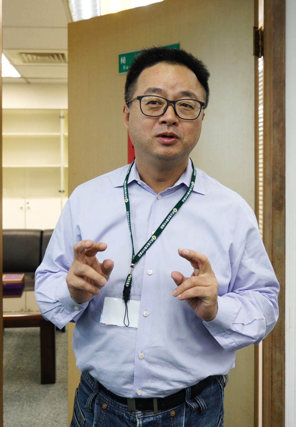 民進黨秘書長羅文嘉臉書PO出「華航與各國長程飛行人力比較」，用實際數據資料證明華航規定比國際標準差。 圖：張良一/攝(資料照片)