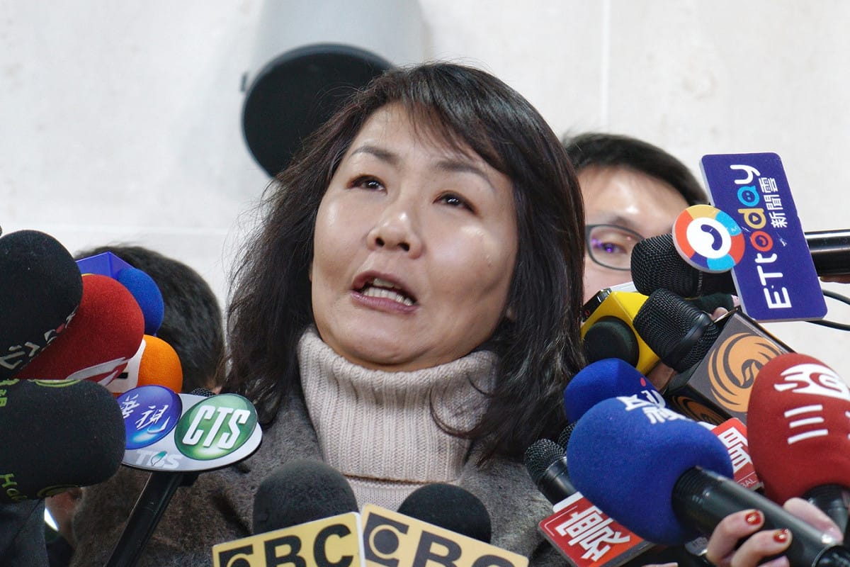 桃園機師工會理事陳蓓蓓記者會。 圖：張良一/攝