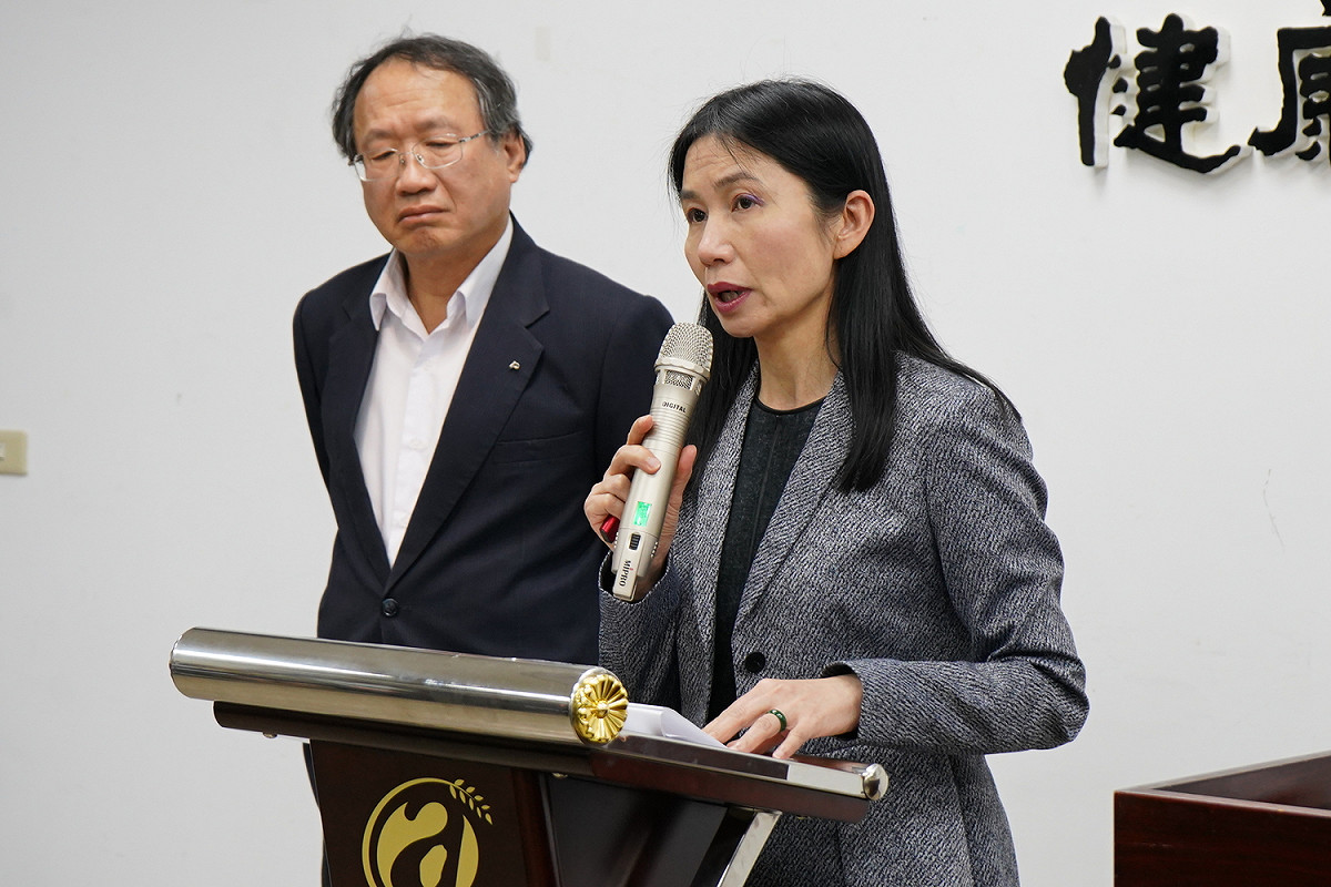 農委會今（18）日早召開記者會，說明毒雞蛋及監測檢驗及追查，並回應進口雞蛋問題。 圖：農委會/提供