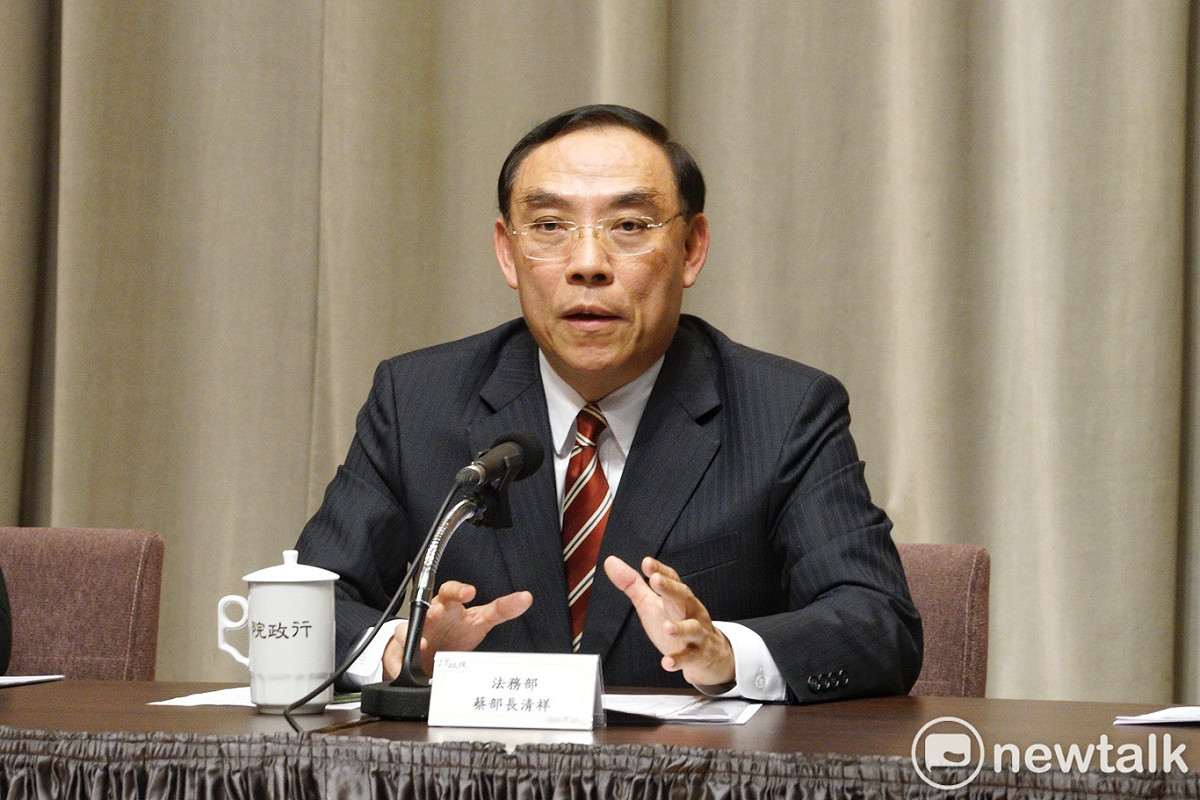 法務部長蔡清祥18日說明法務部就與翁茂鍾案有關的檢調人員的行政調查報告。 圖：張良一/攝（資料照）