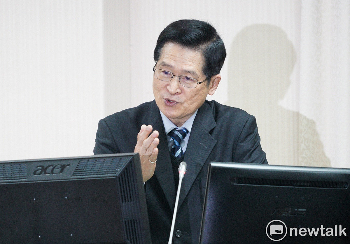 國防部長嚴德發在立院國防委員會備詢。 圖：張良一/攝 (資料照片)