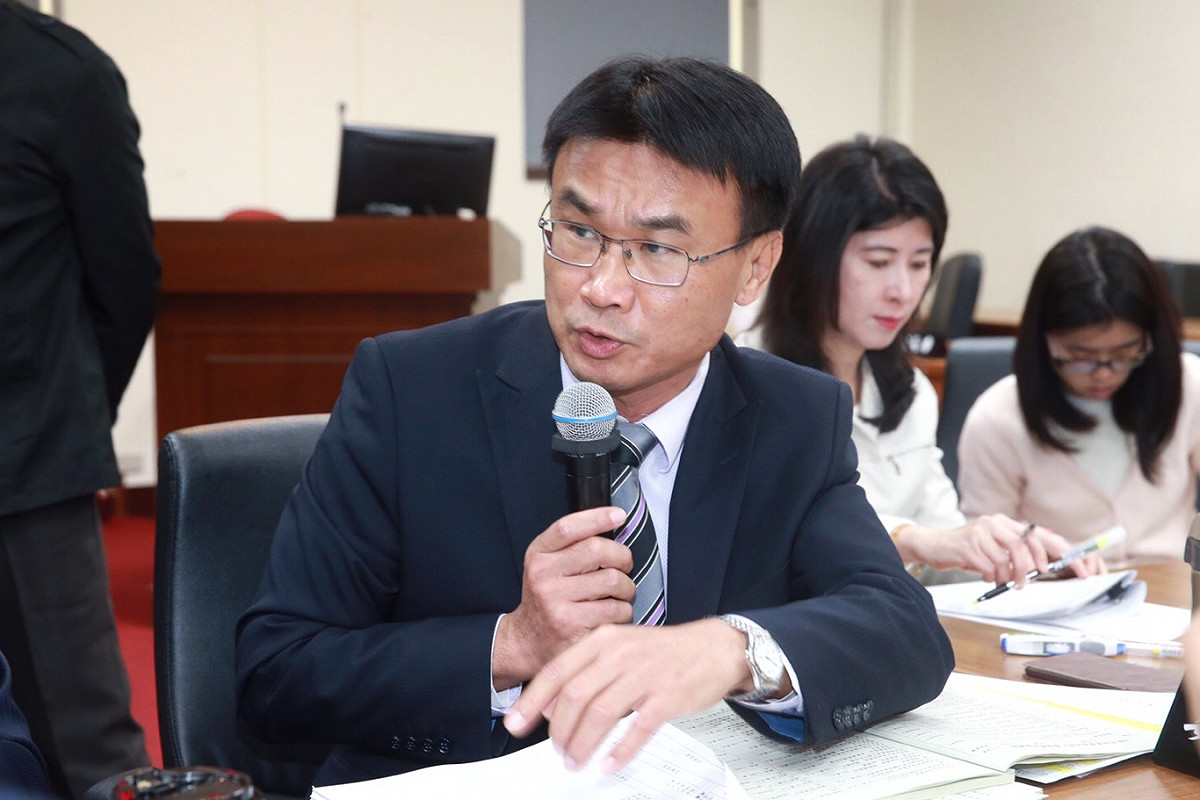 高雄市長韓國瑜日前簽下52億MOU及訂單，對此，農委會主委陳吉仲今（1）日表示，他沒辦法定義這單算不算政治訂單(資料照片) 圖：張良一/攝