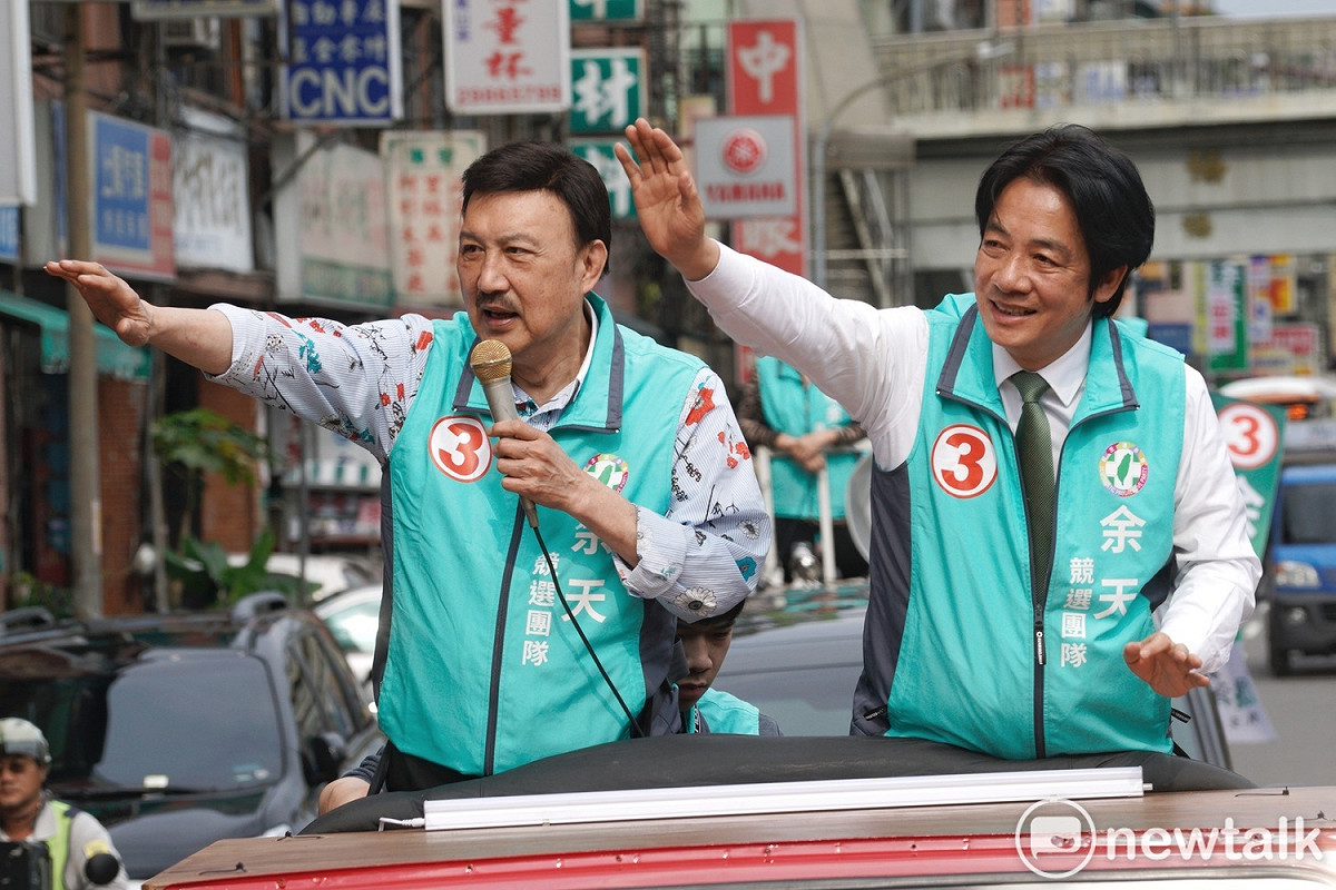 前行政院長賴清德下午陪同民進黨立委候選人余天掃街。 圖：張良一/攝