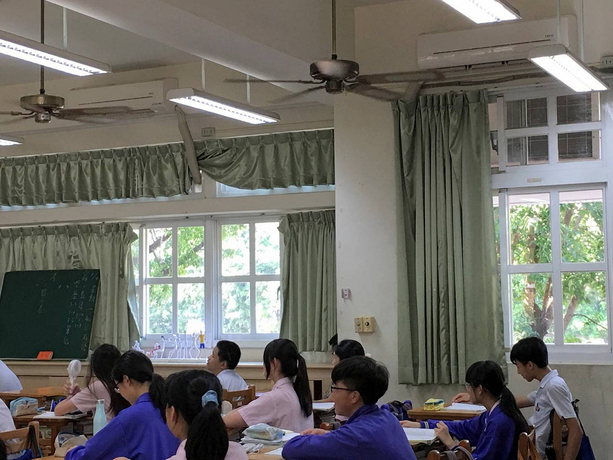 隨著熱浪來襲，民眾也提早開冷氣，用電量隨之增加。 圖：台中市政府教育局/提供