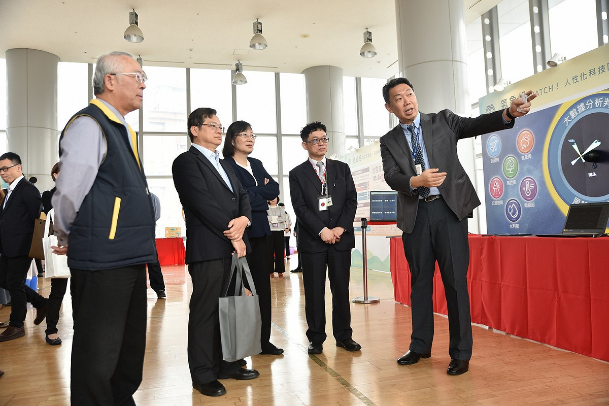 科技部國家災害防救科技中心今（12）日發表「山區洪水偵測方法」創新專利技術，透過即時影像辨識進行分析，偵測河道內的洪水資訊，大幅增進洪水防災的預警效能。 圖 : 災害防救科技中心/提供