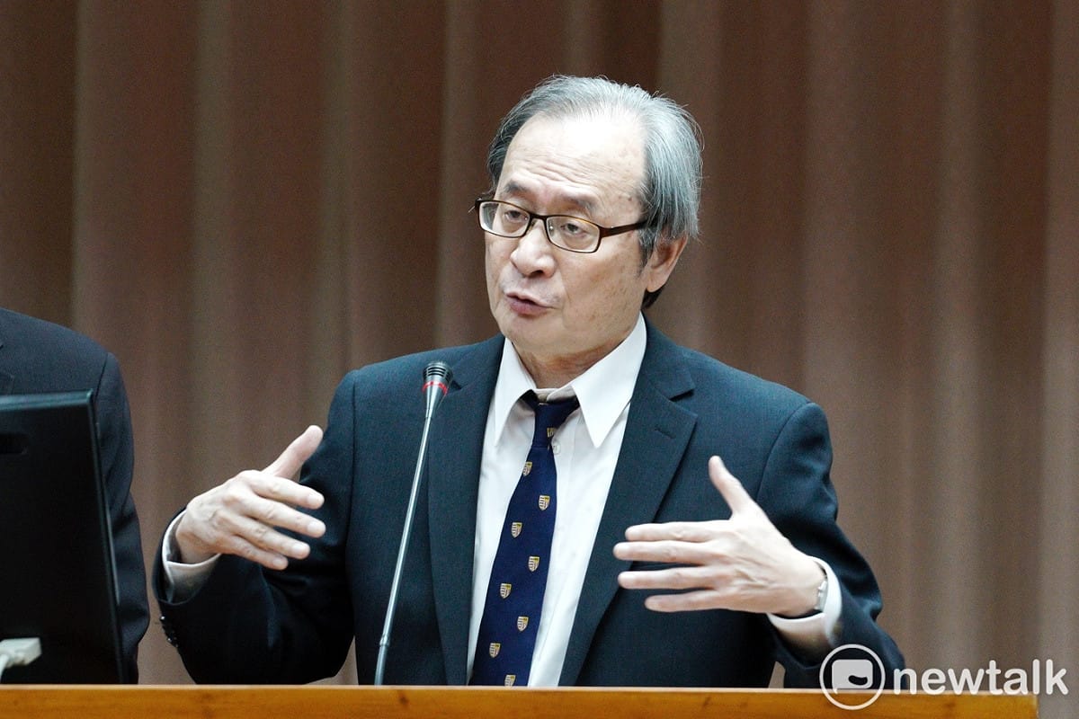 原能會主委謝曉星在立院教育及文化委員會回應立委表示，將為蘭嶼核廢遷移計畫跳票提上訴。 圖：張良一/攝