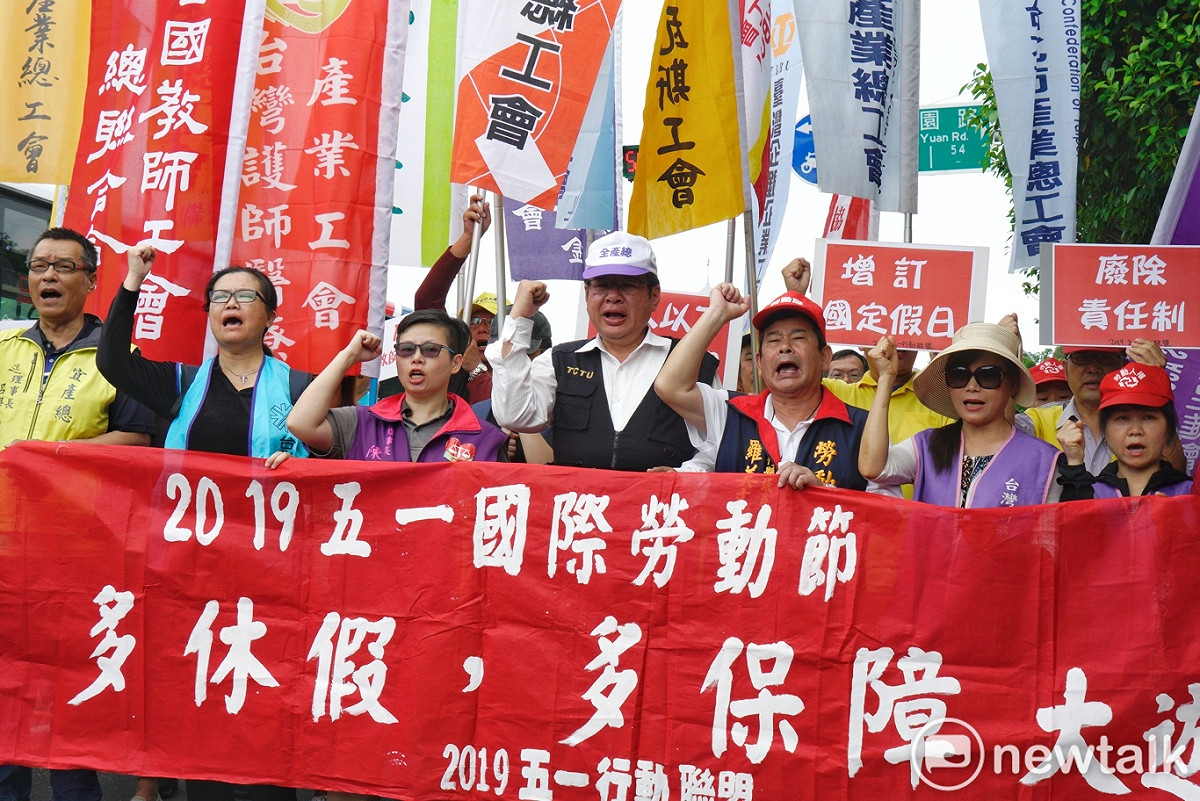 趕在勞動節前夕，立院通過《勞工退休金條例》修正案，未來若違反條例者，將公布事業單位和負責人姓名，同時若積欠退休金或資遣費，最高將開罰150萬元。 圖：張良一/攝