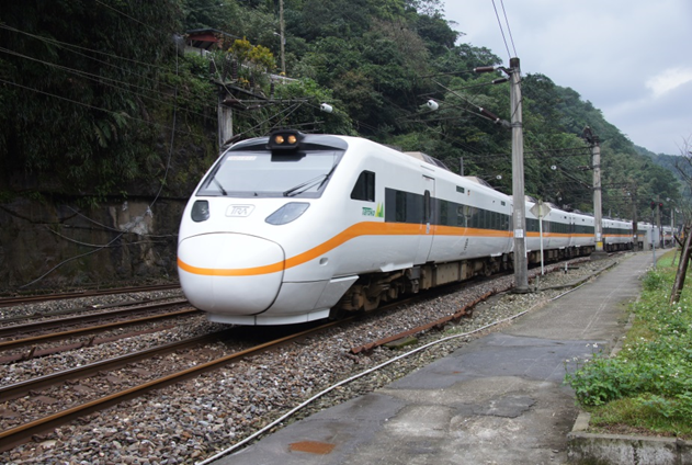 因應端午連假疏運需求，自6月6日起至6月10日止共計五天，台鐵將全線加開各級列車總計137班。 圖：交通部鐵道局/提供