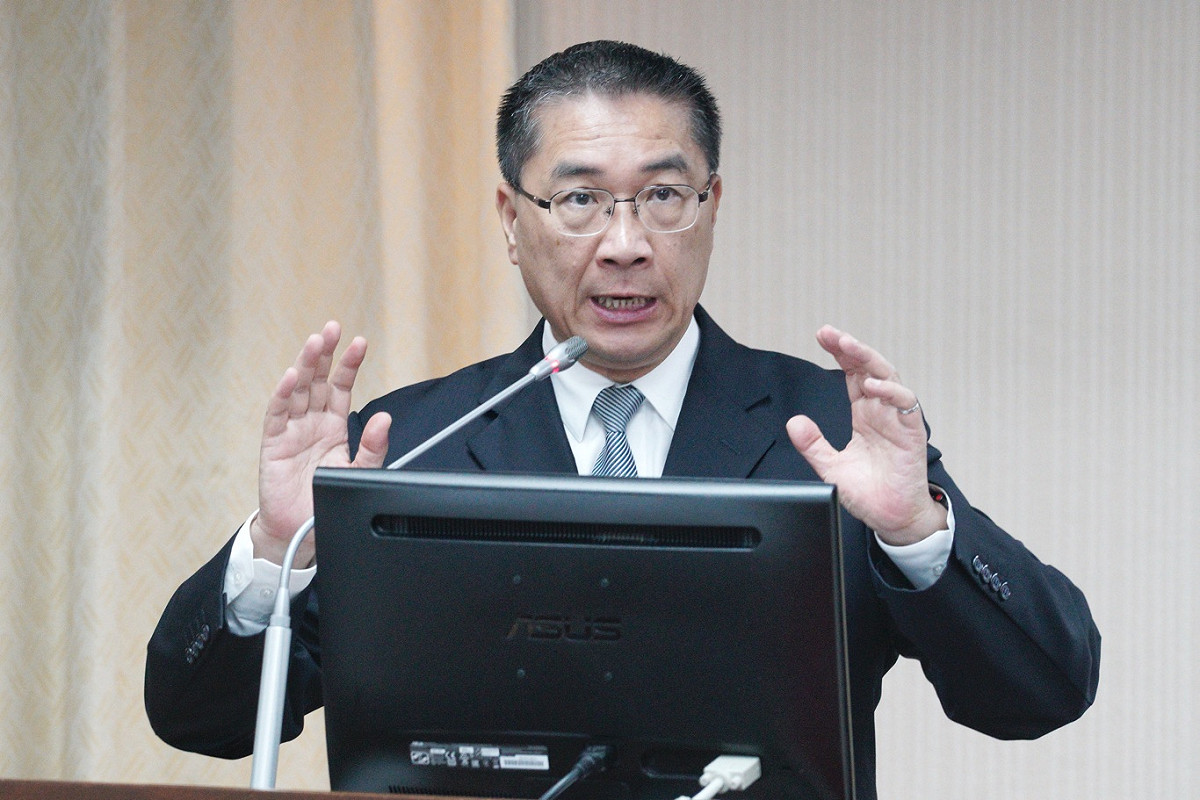 內政部臉書小編「酸」高雄市長韓國瑜引起爭議，部長徐國勇說：尊重，但當然要檢討。 圖：張良一/攝