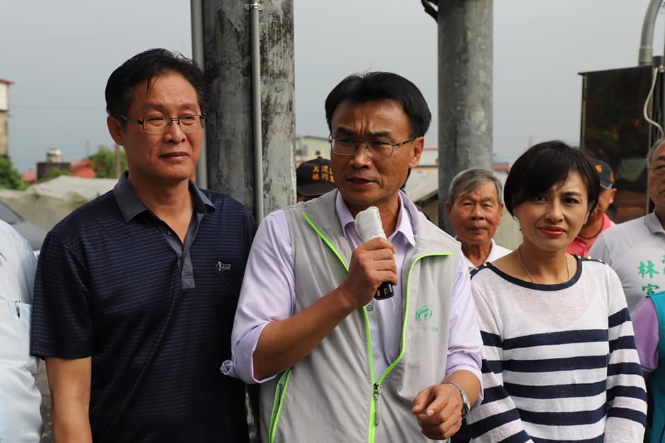陳吉仲日前南下高雄勘災，卻被高雄市長韓國瑜說是「月亮跟著禿子走」。 圖：取自陳吉仲粉絲專頁