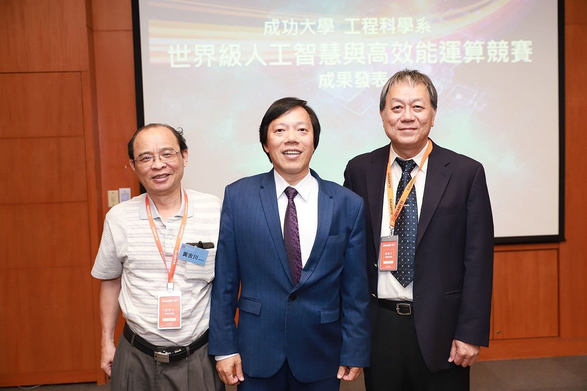 由國立成功大學工程科學系學生所組成的電腦團隊，今年夏季在「人工智慧及高效能運算領域」表現亮眼，代表台灣創下佳績。 圖：國立成功大學工程科學系提供