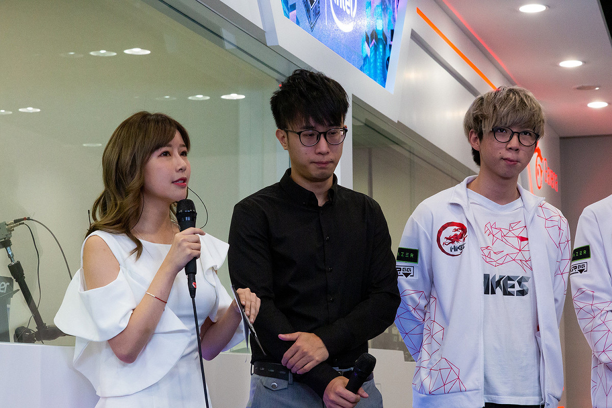HKA主教練Chawy（中）遭台灣政府單位下禁止入台令。 圖：翻攝自Garena esports flickr