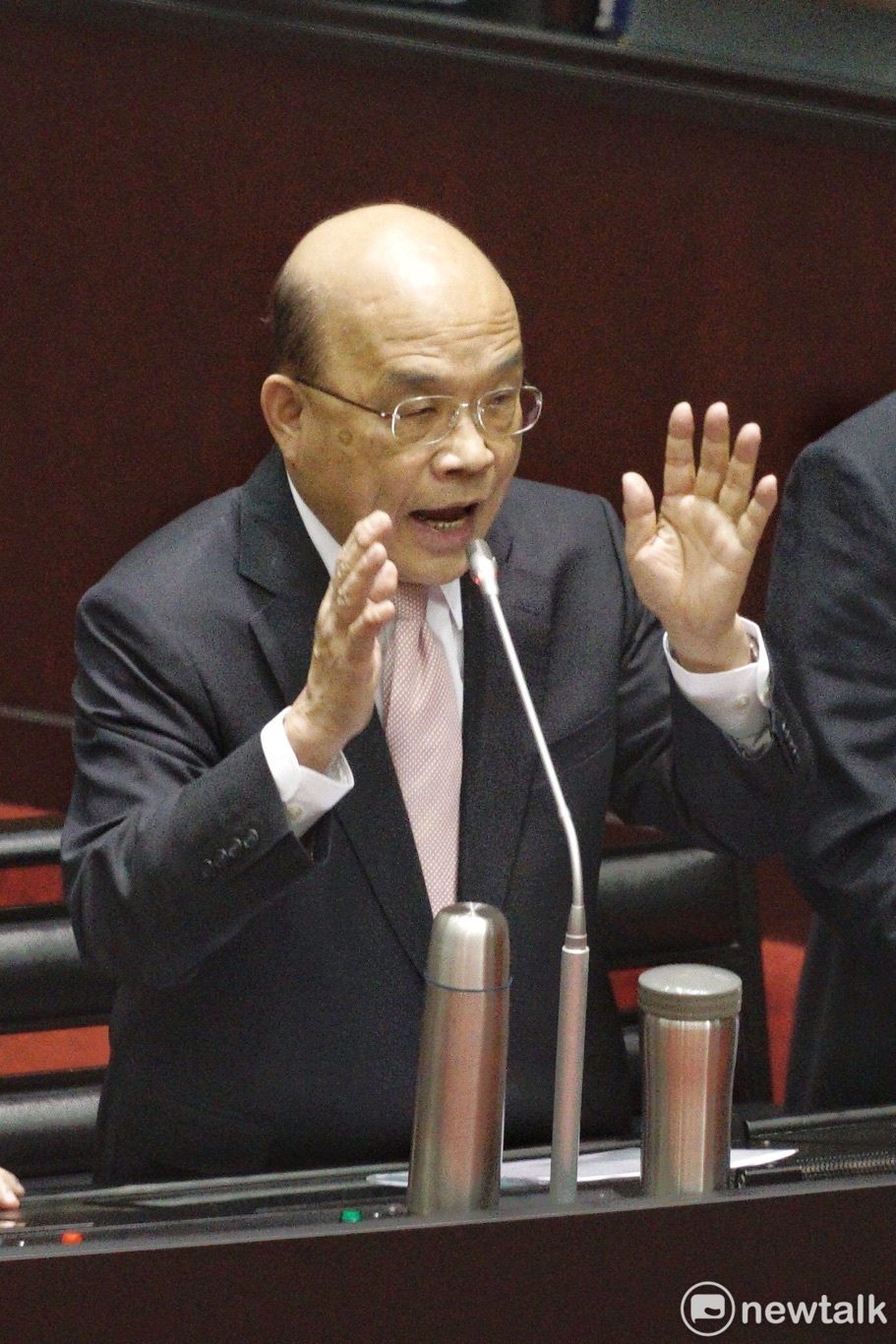 行政院長蘇貞昌於立法院備詢，回應斷交議題。 圖：張良一/攝