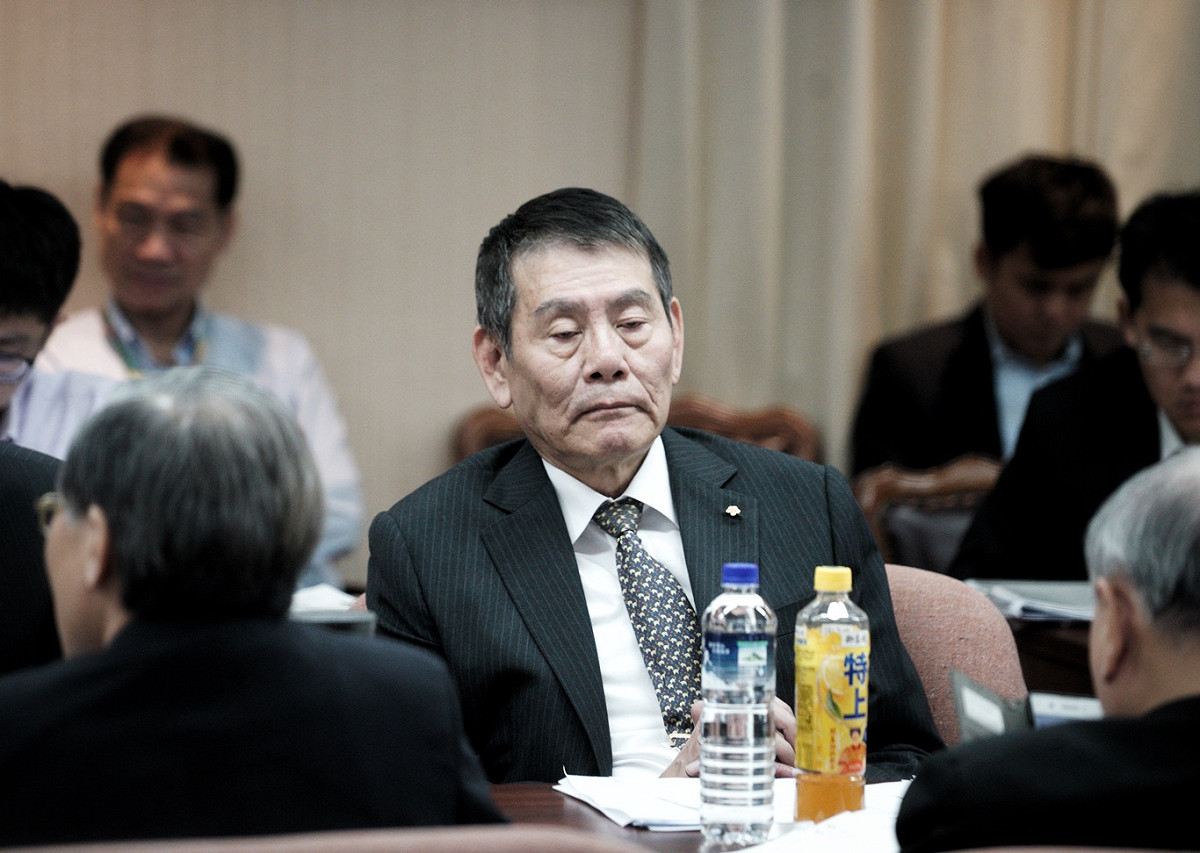 華航董事長謝世謙在立院交通委員會備詢。 圖：張良一/攝