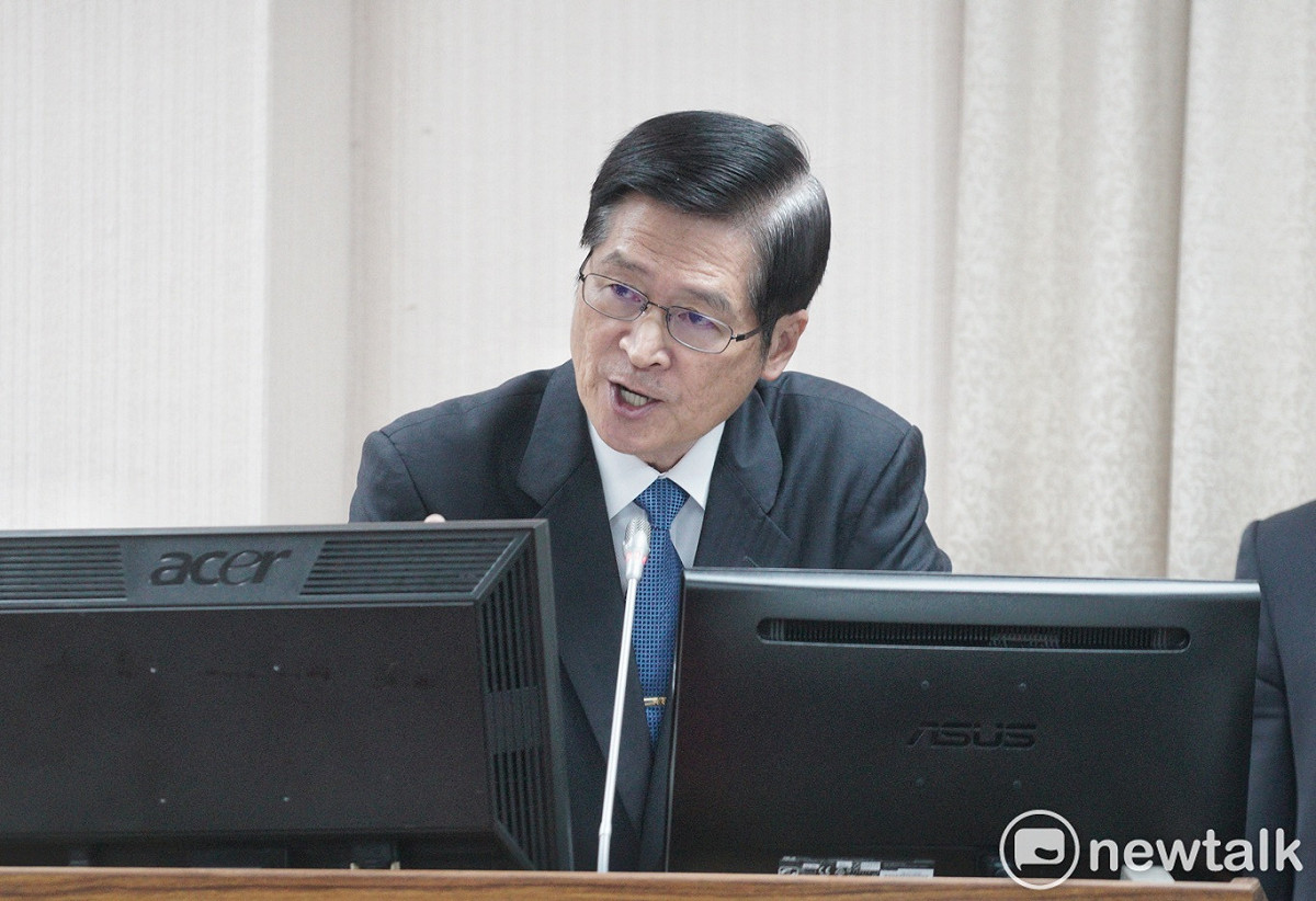 針對中國的威脅，國防部長嚴德發強調，我國防衛必須要靠自己，「自己國家自己救」。。 圖：張良一/攝