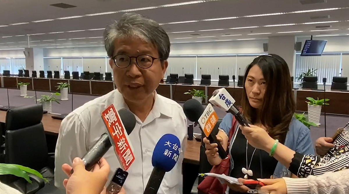 台中市環保局副局長陳宏益表示，10月底會對台電做出處分，督促中火全面改善。 圖：台中市環保局/提供