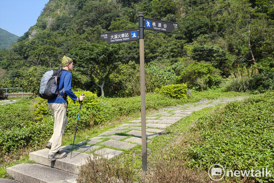 未來民眾如果在颱風天不顧警告去登山或觀浪，一旦發生意外將可不用國賠。 圖：謝佳真／攝 （資料照片）