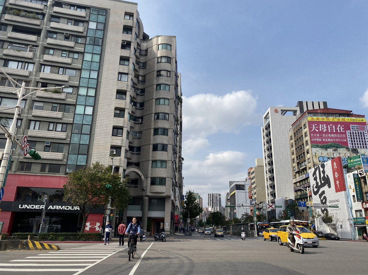 中央氣象局回顧今年氣象，表示108年是有紀錄以來最暖的一年。 圖：閻芝霖/攝