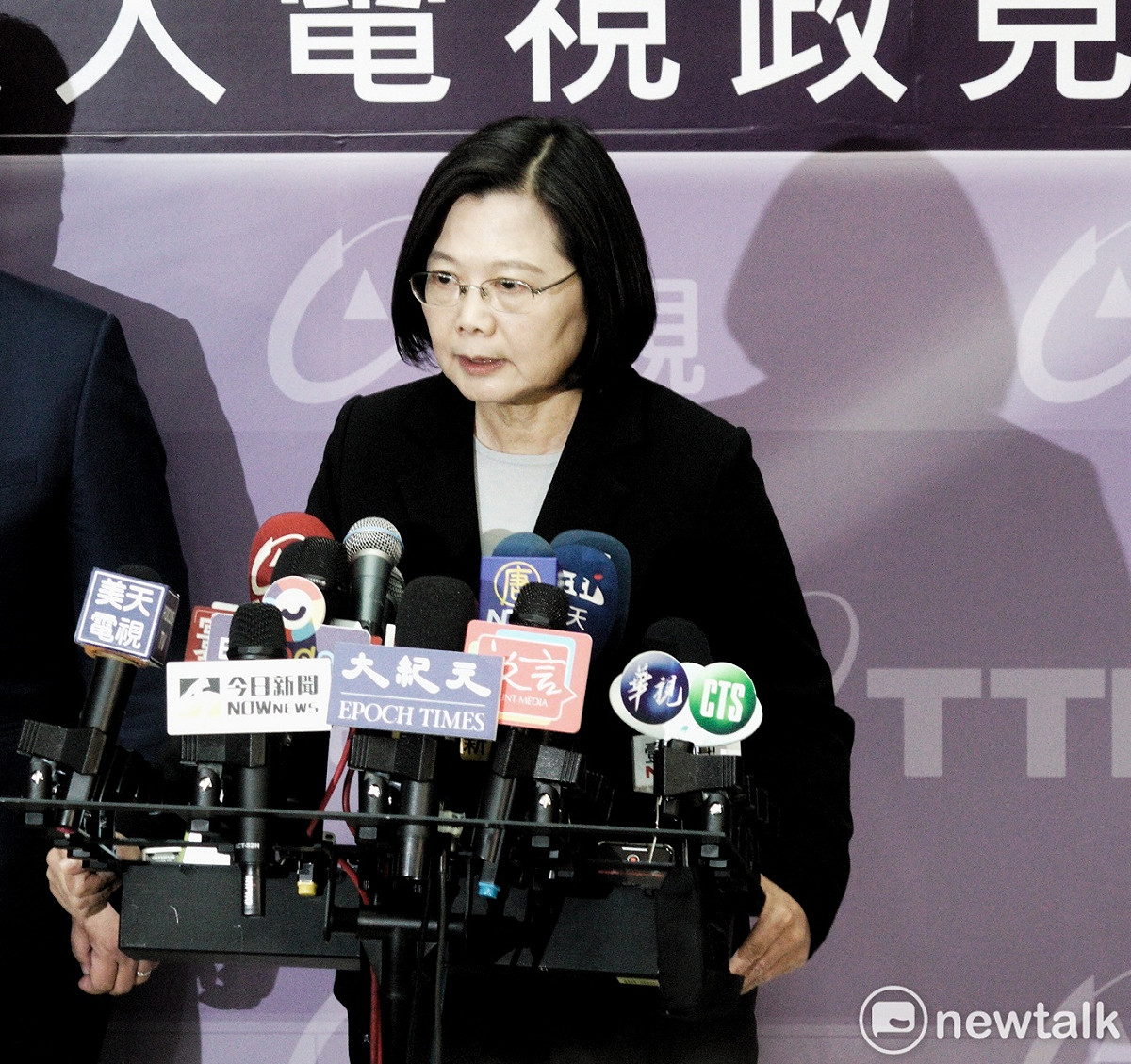 民進黨總統候選人蔡英文出席總統候選人政見發表會後受訪。 圖：張良一/攝
