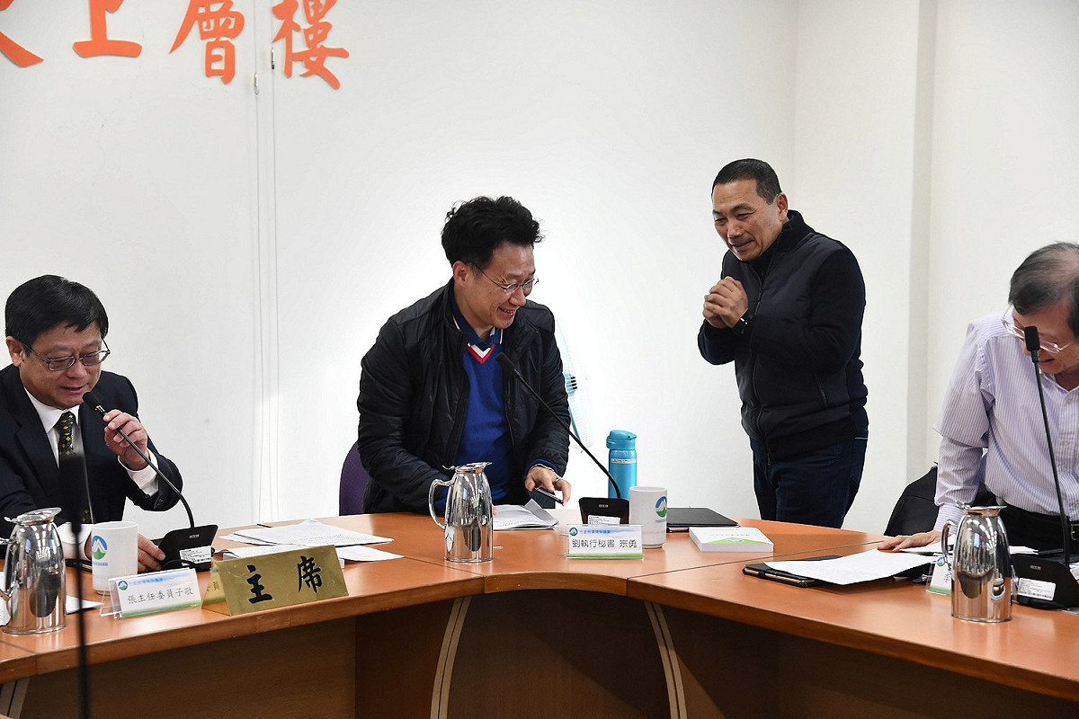 淡北道路在昨（16）日通過環評，新北市長侯友宜也親自出席會議。 圖：新北市政府/提供