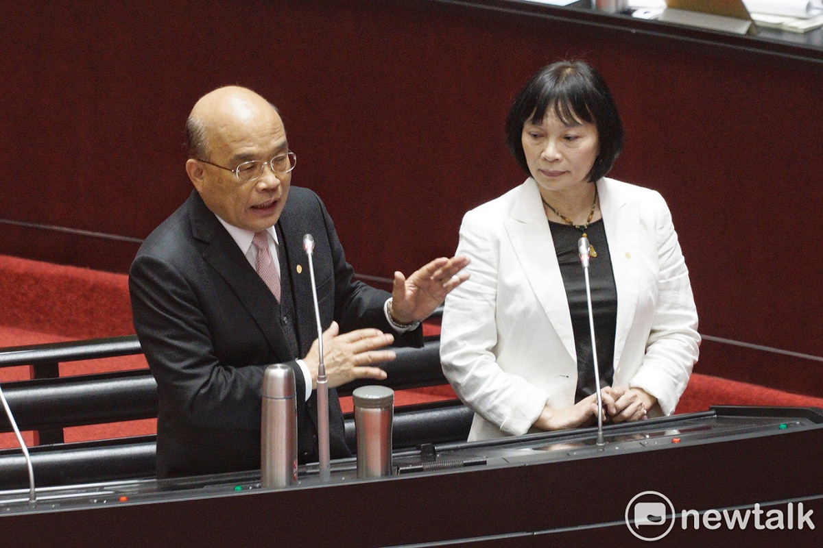 行政院長蘇貞昌、促轉會代主委楊翠在立院院會備詢。 圖：張良一/攝